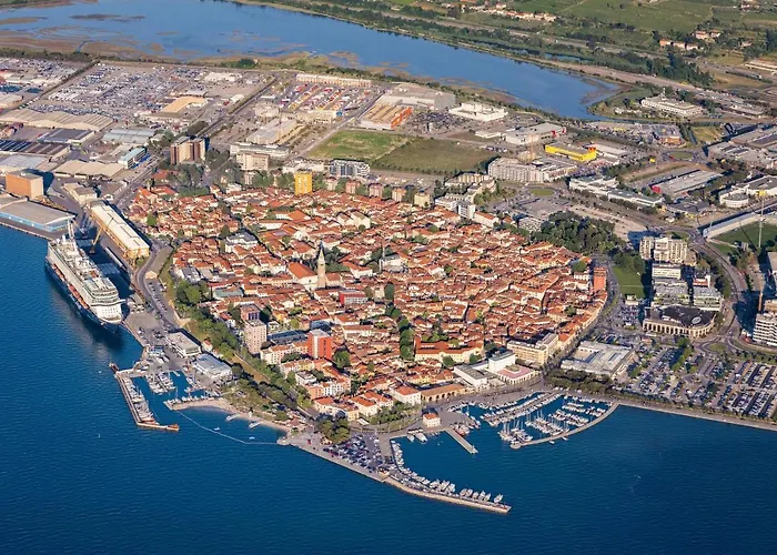 Istrian Old Town * 科佩尔